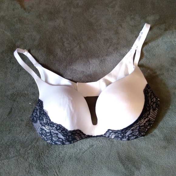 Victoria secret bra 34D like new - Picture 1 of 2